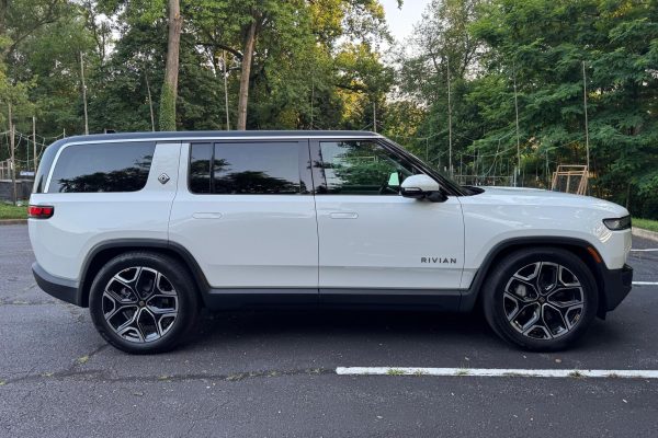 2025 Rivian R1S Adventure Edition - Image 100