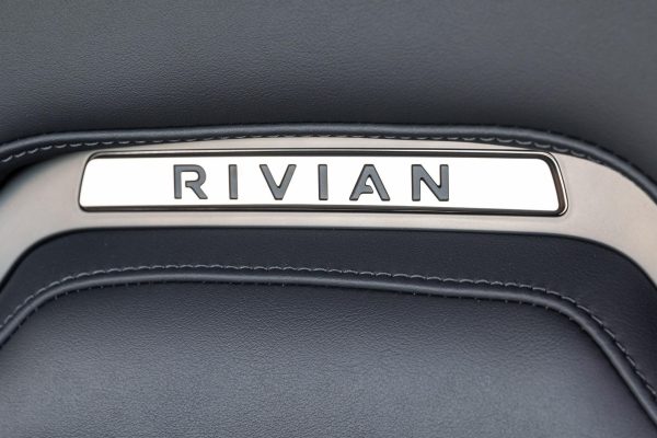 2023 Rivian R1T Adventure Edition - Image 8