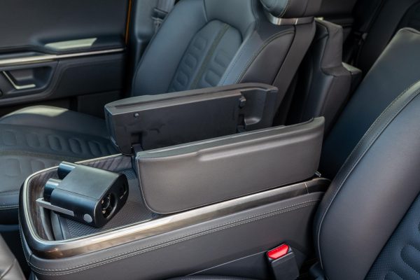 2023 Rivian R1T Adventure Edition - Image 9
