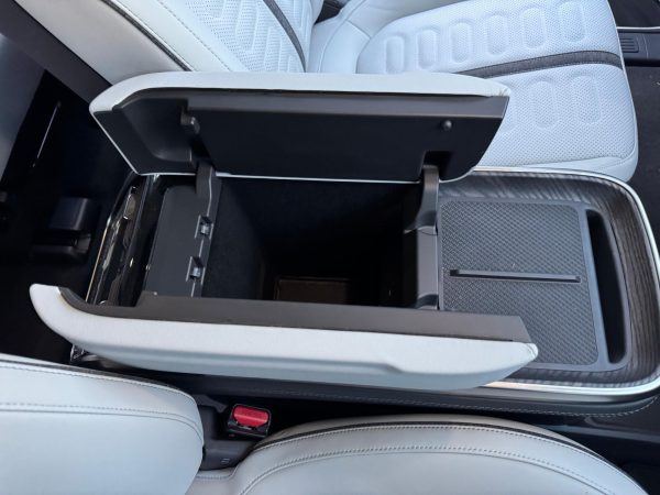 2025 Rivian R1S Adventure Edition - Image 76