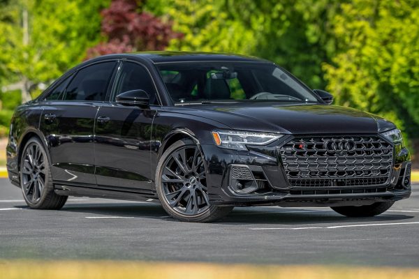 2025 Audi S8 - Image 11