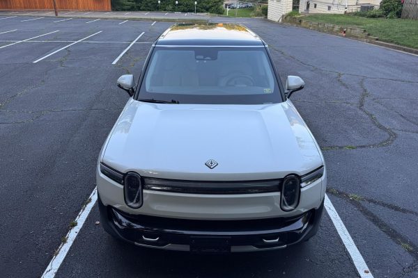 2025 Rivian R1S Adventure Edition - Image 97