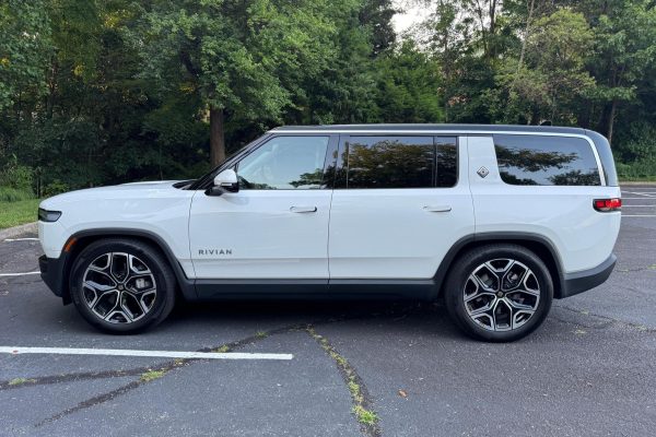 2025 Rivian R1S Adventure Edition - Image 99