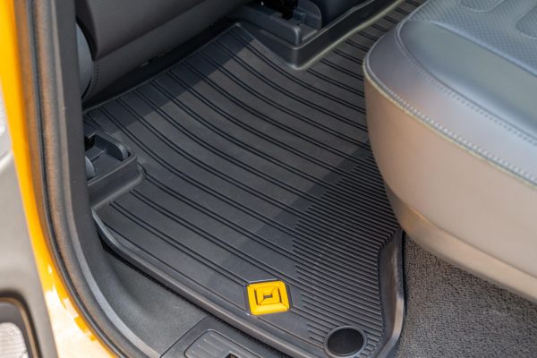 2023 Rivian R1T Adventure Edition - Image 14