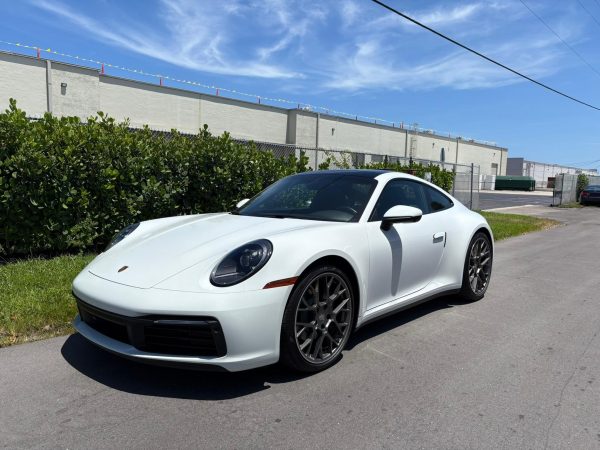 2021 Porsche 911 Carrera