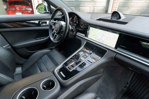 2020 Porsche Panamera 4S - Image 17