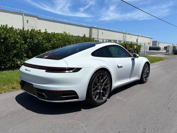 2021 Porsche 911 Carrera - Image 27