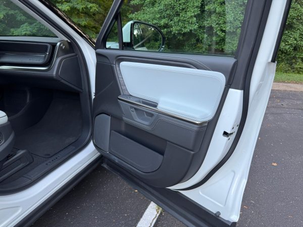 2025 Rivian R1S Adventure Edition - Image 18