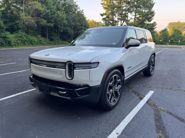 2025 Rivian R1S Adventure Edition
