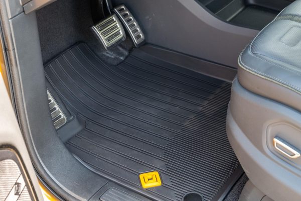 2023 Rivian R1T Adventure Edition - Image 29