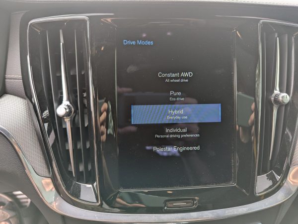 2022 Volvo V60 T8 Polestar Engineered Extended Range - Image 24