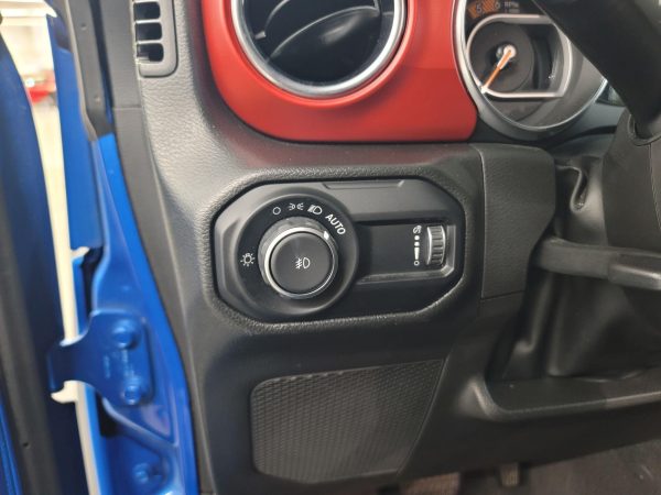 2023 Jeep Wrangler Rubicon - Image 16