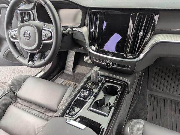 2022 Volvo V60 T8 Polestar Engineered Extended Range - Image 25