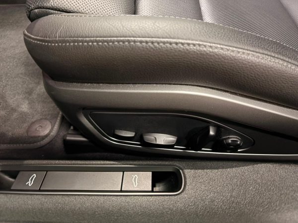 2021 Porsche 911 Carrera - Image 40