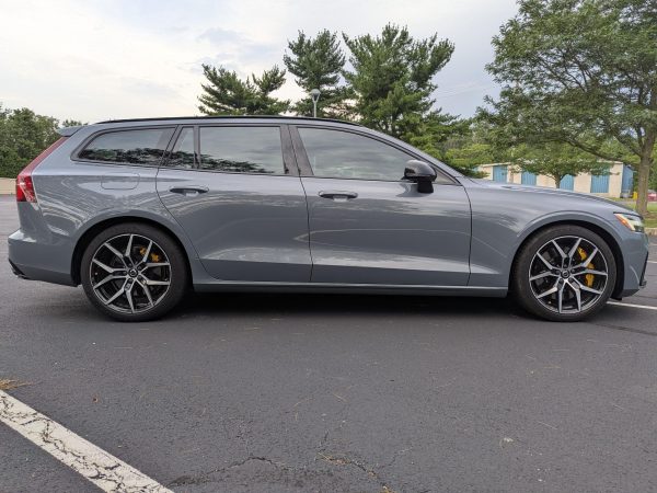 2022 Volvo V60 T8 Polestar Engineered Extended Range - Image 35