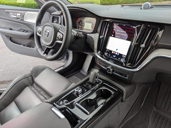 2022 Volvo V60 T8 Polestar Engineered Extended Range - Image 42