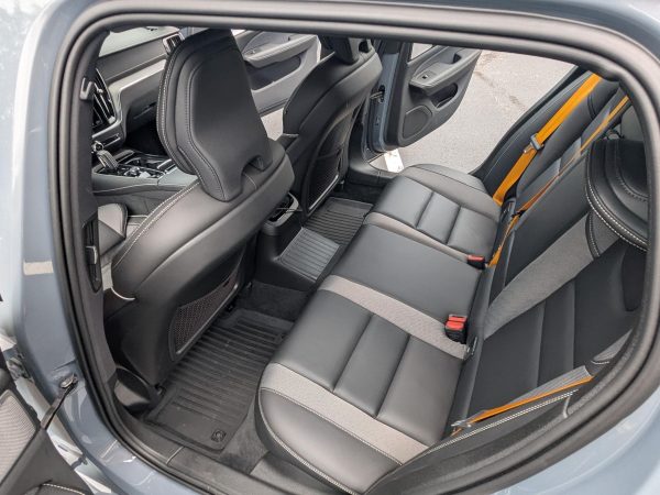 2022 Volvo V60 T8 Polestar Engineered Extended Range - Image 44