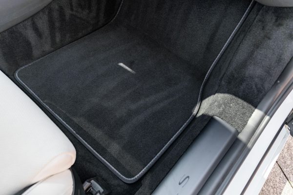 2024 Tesla Model S Plaid - Image 20