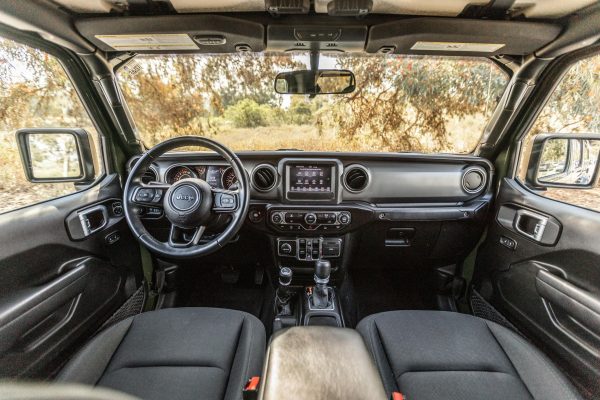 2022 Jeep Gladiator Willys - Image 59