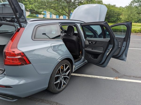 2022 Volvo V60 T8 Polestar Engineered Extended Range - Image 50