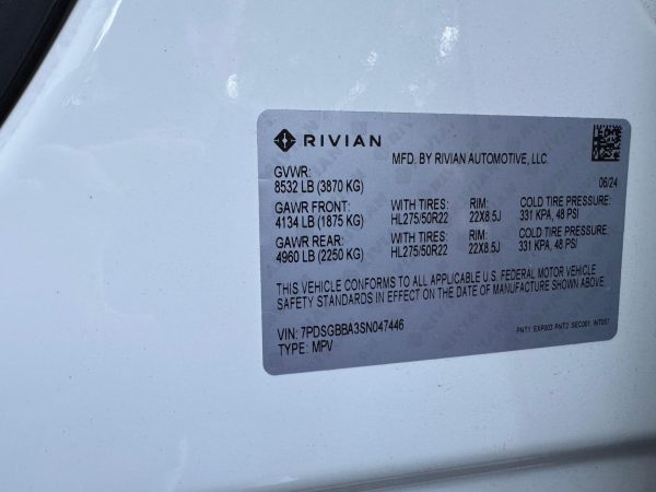 2025 Rivian R1S Adventure Edition - Image 42