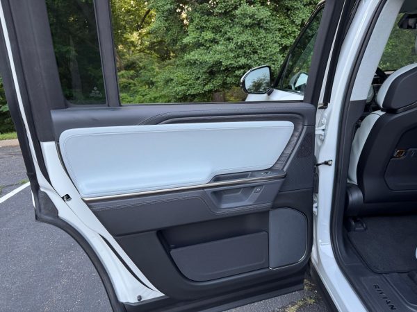 2025 Rivian R1S Adventure Edition - Image 44