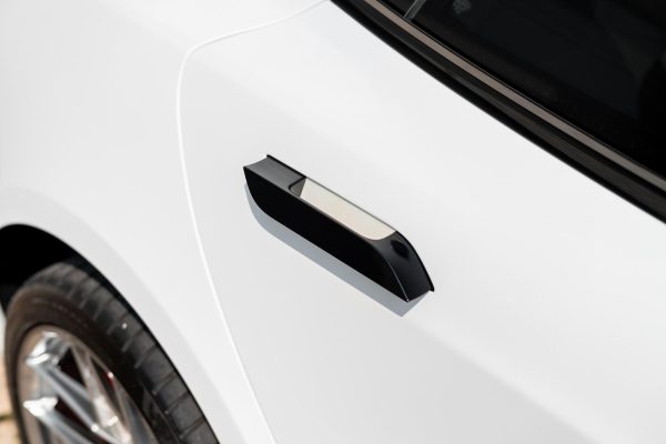2024 Tesla Model S Plaid - Image 28