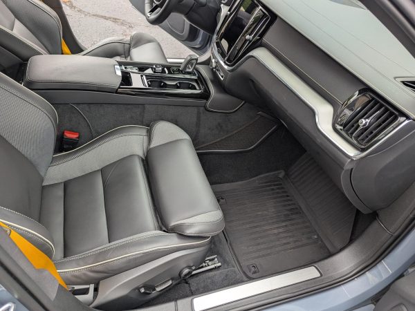 2022 Volvo V60 T8 Polestar Engineered Extended Range - Image 58