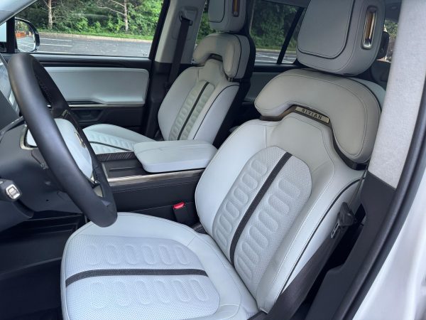 2025 Rivian R1S Adventure Edition - Image 49