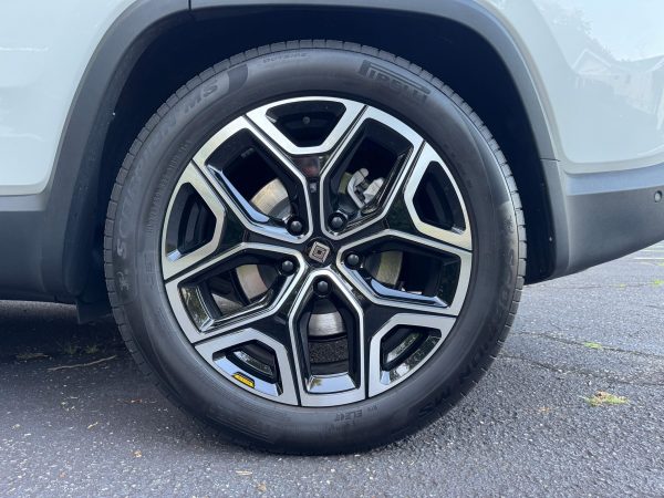2025 Rivian R1S Adventure Edition - Image 58
