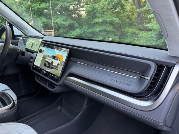 2025 Rivian R1S Adventure Edition - Image 59