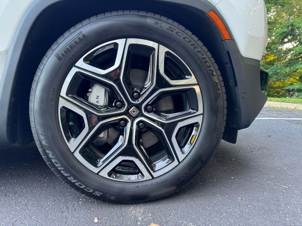 2025 Rivian R1S Adventure Edition - Image 62