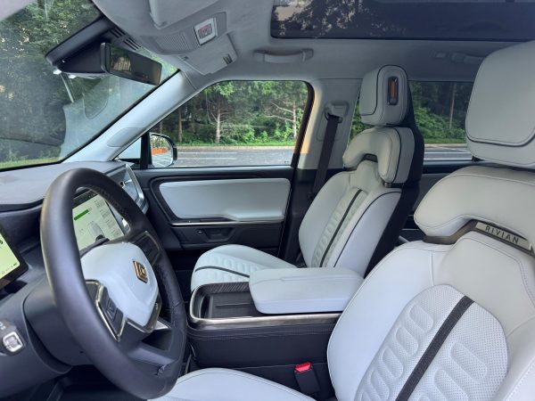 2025 Rivian R1S Adventure Edition - Image 63