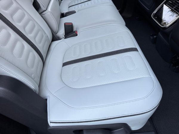 2025 Rivian R1S Adventure Edition - Image 65