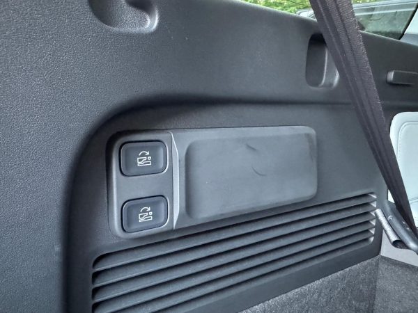 2025 Rivian R1S Adventure Edition - Image 71