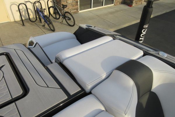 2020 MasterCraft X24 - Image 22