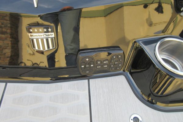 2020 MasterCraft X24 - Image 23