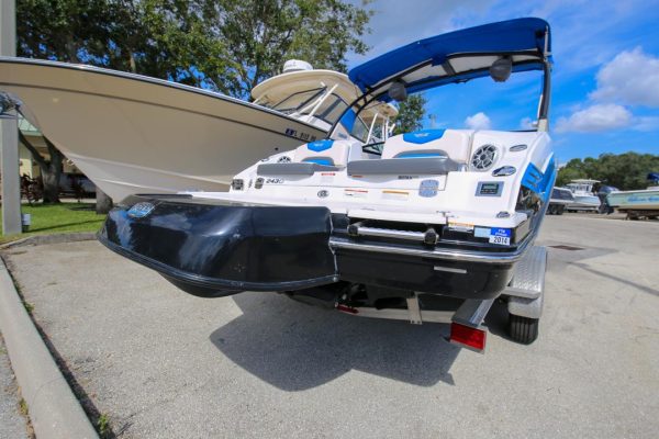 2017 Chaparral Vortex 2430 VRX - Image 10