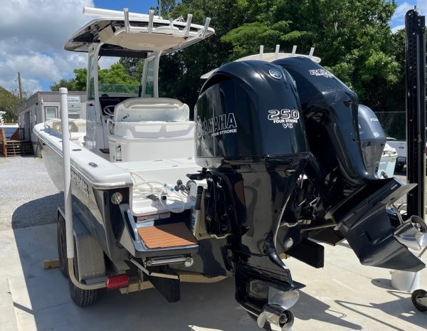 2017 Everglades 273 CC - Image 12
