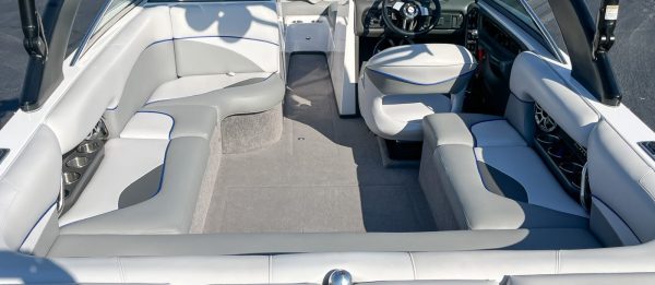 2011 Supra 22 SSV - Image 11