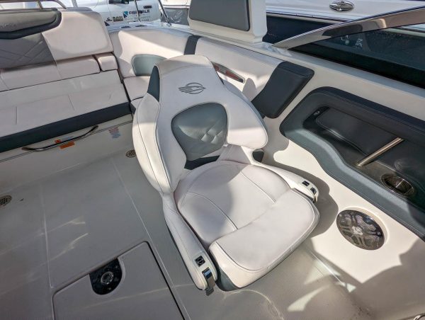 2020 Chaparral 257 SSX OB - Image 15
