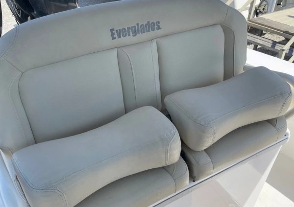 2017 Everglades 273 CC - Image 19