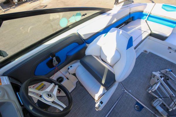 2017 Chaparral Vortex 2430 VRX - Image 4