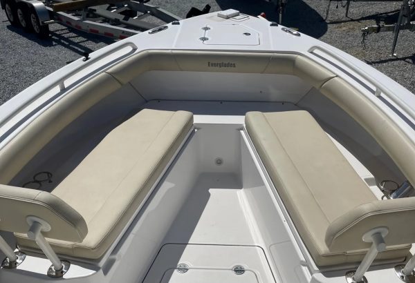 2017 Everglades 273 CC - Image 5