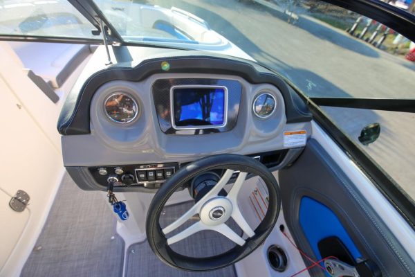 2017 Chaparral Vortex 2430 VRX - Image 5