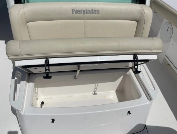 2017 Everglades 273 CC - Image 6