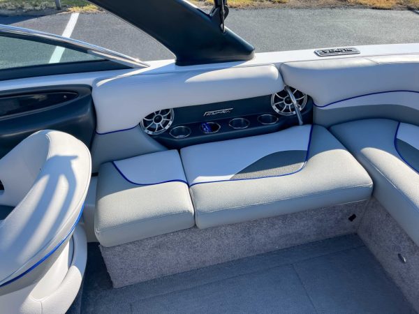 2011 Supra 22 SSV - Image 16