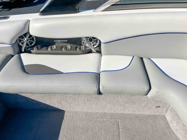 2011 Supra 22 SSV - Image 17