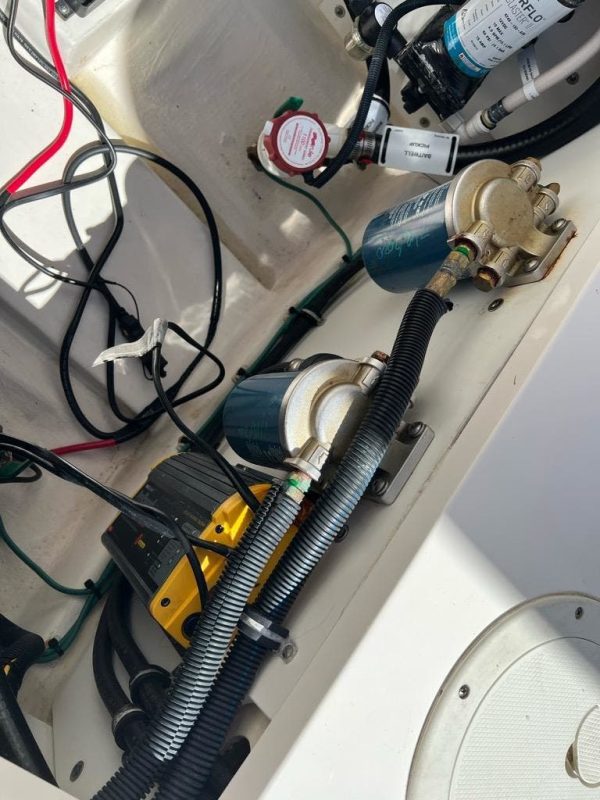 2018 Pursuit DC 265 - Image 23