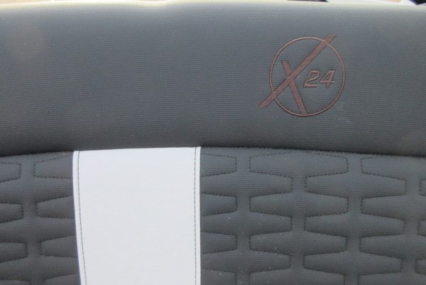 2020 MasterCraft X24 - Image 51